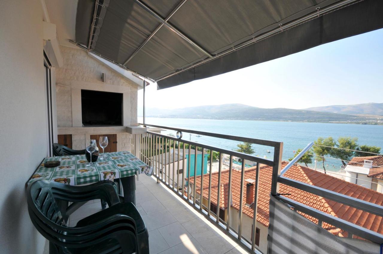 Apartman Elena โตรกีร์ ภายนอก รูปภาพ