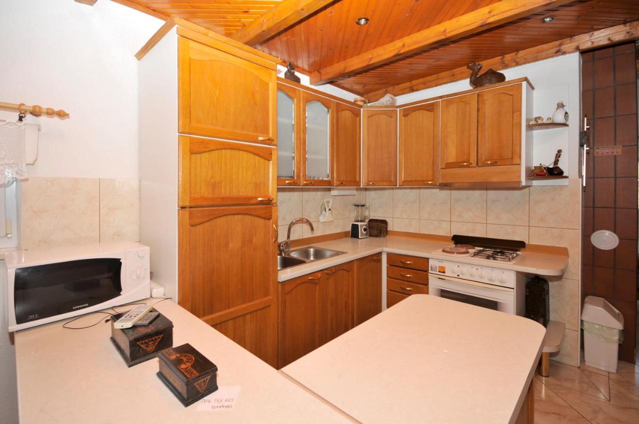 Apartman Elena โตรกีร์ ภายนอก รูปภาพ